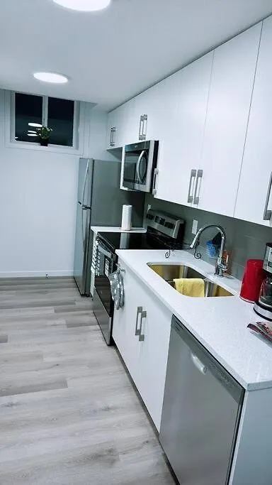 2Bedrooms, 1Bath, Two Beds, New Basement In Mahogany YYC 캐나다