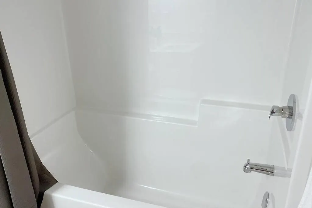 2Bedrooms, 1Bath, Two Beds, New Basement In Mahogany YYC 0*,  Kanada